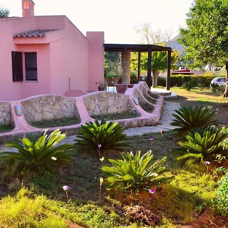 Casa A 150 Metri Dal Mare Vakantiehuis Villasimius