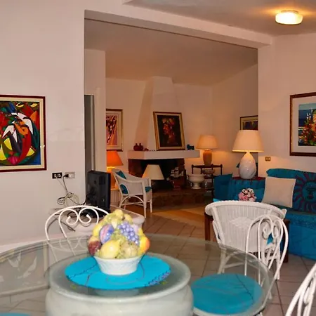 Vakantiehuis Casa A 150 Metri Dal Mare *