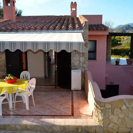 Vakantiehuis Casa A 150 Metri Dal Mare Villasimius